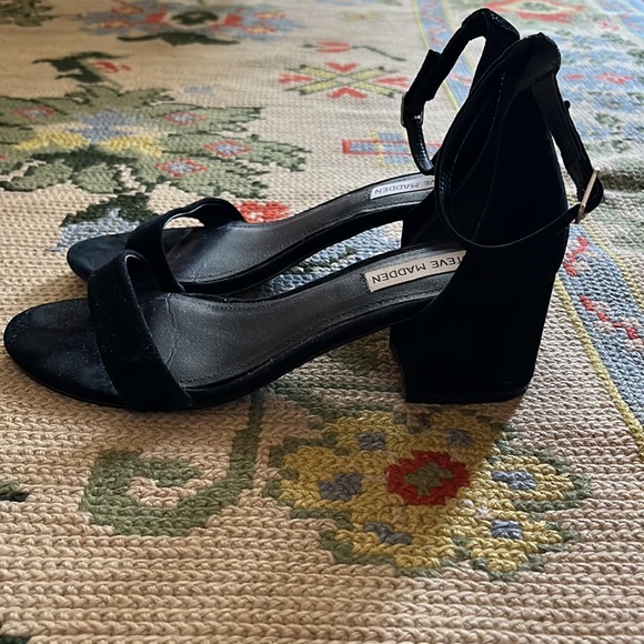 Suede Steven Madden heels - Picture 2 of 4